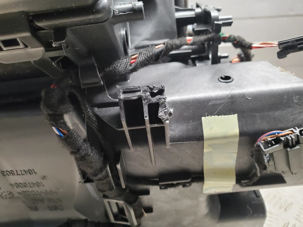 фото №8, Audi sq8 2021 4m1820001aq перед сторона правая отопители oem