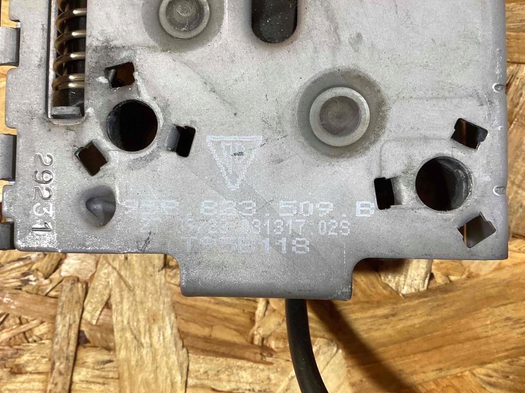 фото №10, Porsche macan замок капот 95b823509b