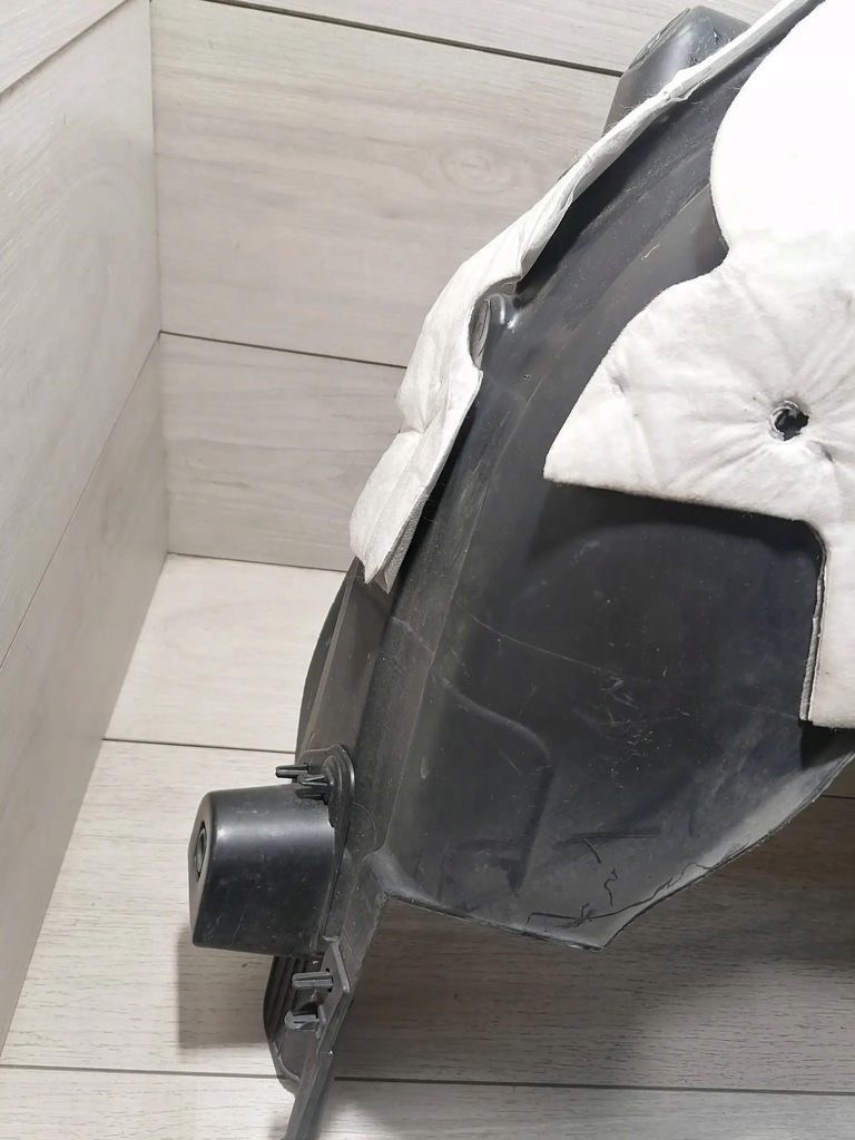 фото №7, Citroen c4 iii підкрилок правий задня 9831256680