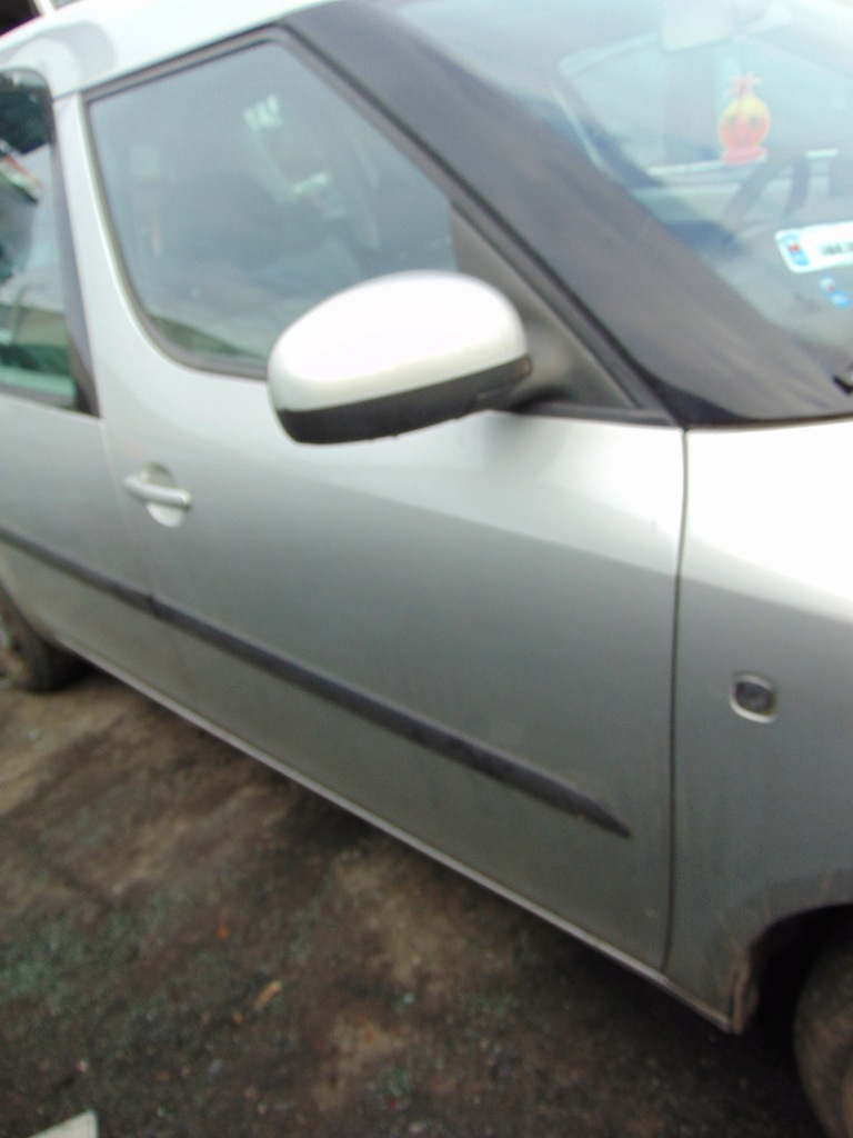 фото №1, Дверь правое перед передние skoda roomster 9102