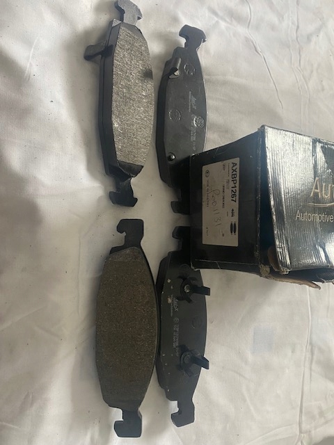 Купить Тормозные колодки тормозные перед jeep grand cherokee axbp1267