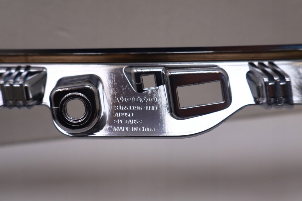 фото №8, Volvo v60 ii решётки обдув dekor панели 31651196, 31651199