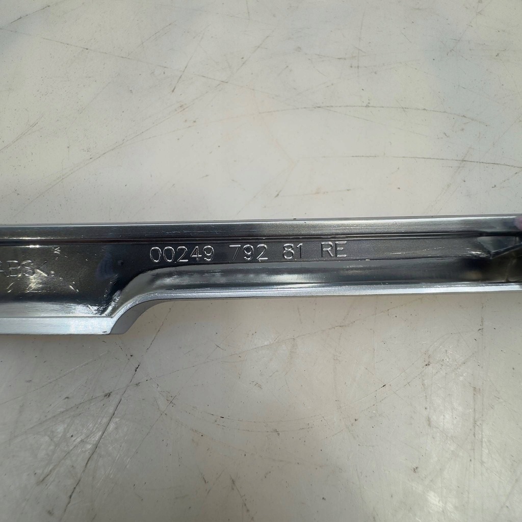 фото №8, Обшивка дверь задних правая сторона porsche panamera 970 0024979281