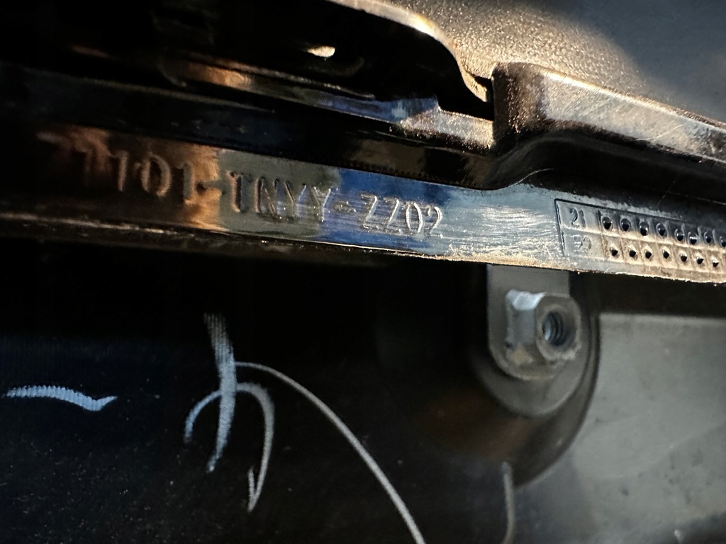 фото №14, Honda cr-v v 18- бампер перед передний 71102-tnyy-zz00