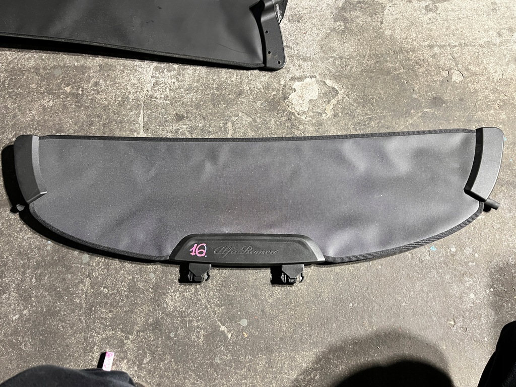 фото №1, 16 alfa romeo stelvio шторка багажника