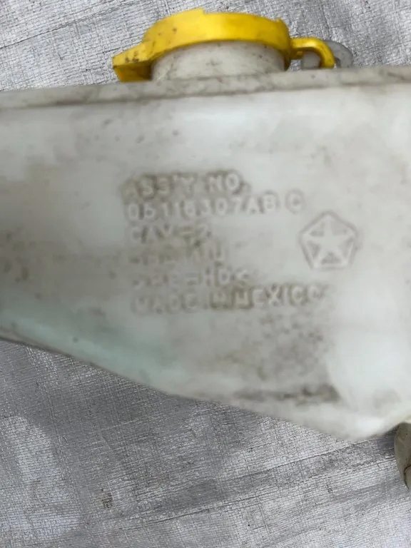 фото №5, Fiat freemont dodge journey бак омивача