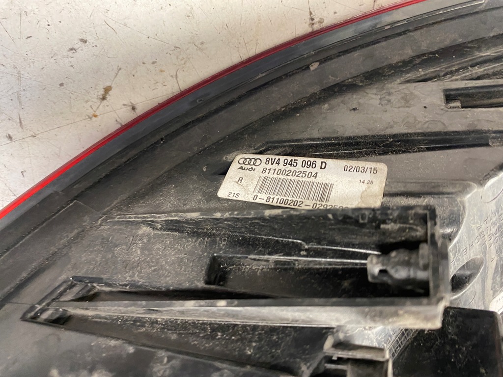 фото №14, Audi a3 8v sportback лампа правый задняя led 8v4945096d