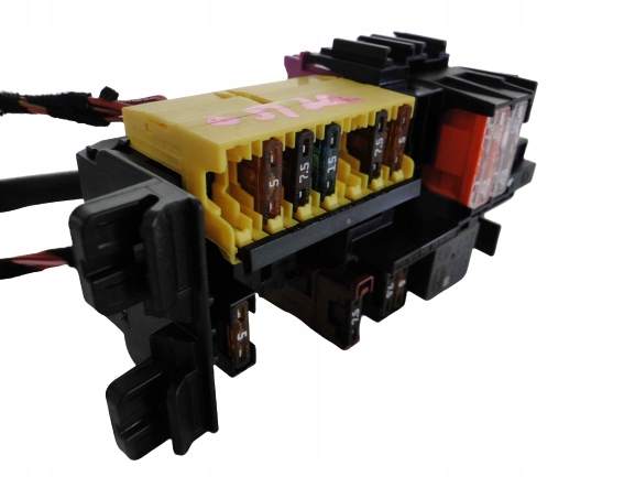 фото №1, Mercedes e klasa w213 213 коробка запобіжників