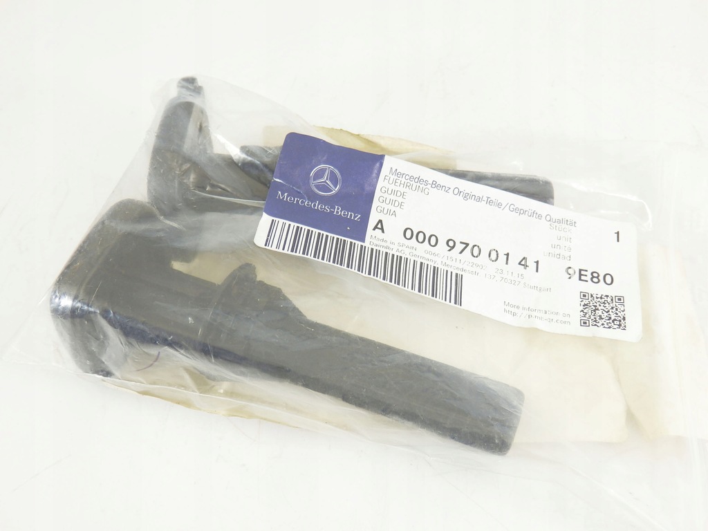 фото №1, Комплект направляющая подголовник mercedes w906 оригинальный номер