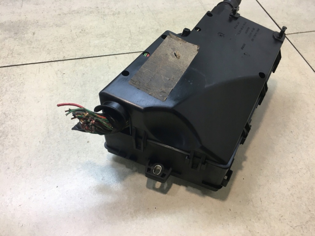 Кронштейн захисний ford оригінальний номер 3m5t 14a142 ab Недорого