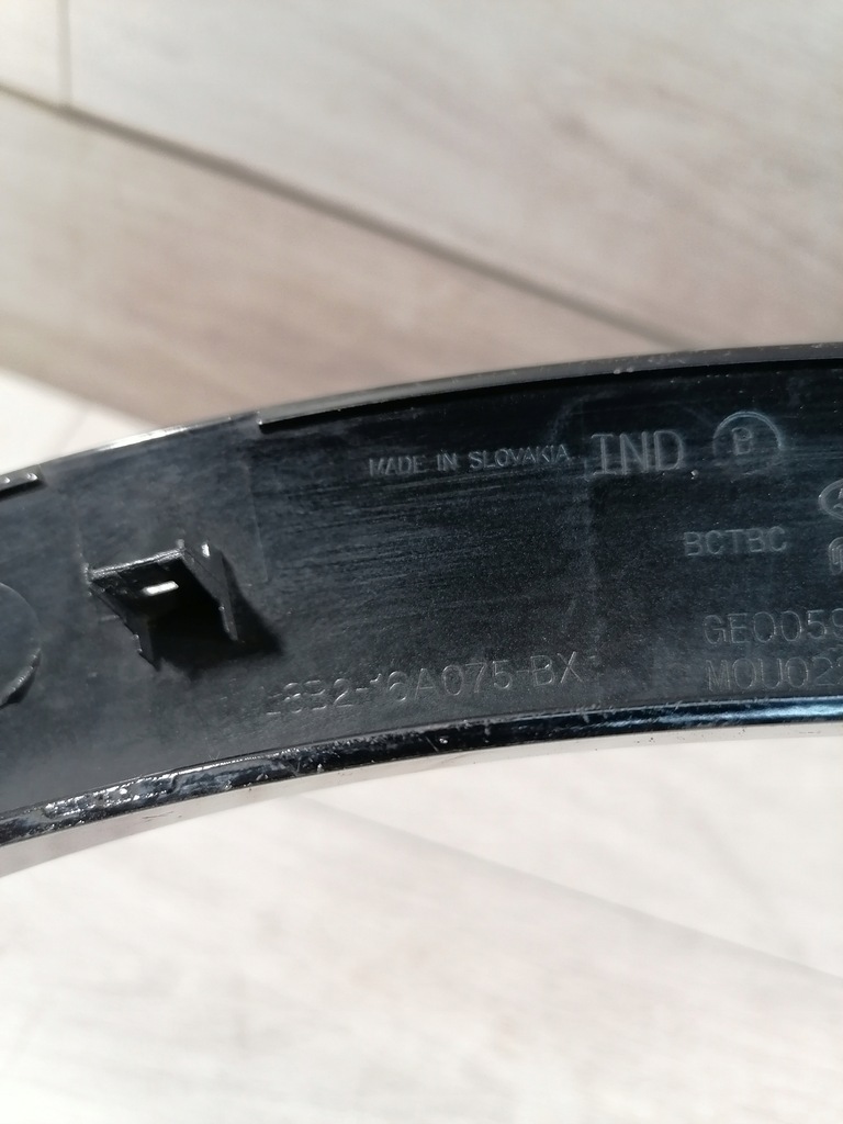 фото №9, Defender молдинг крыло левый перед l8b2-16a075-bx