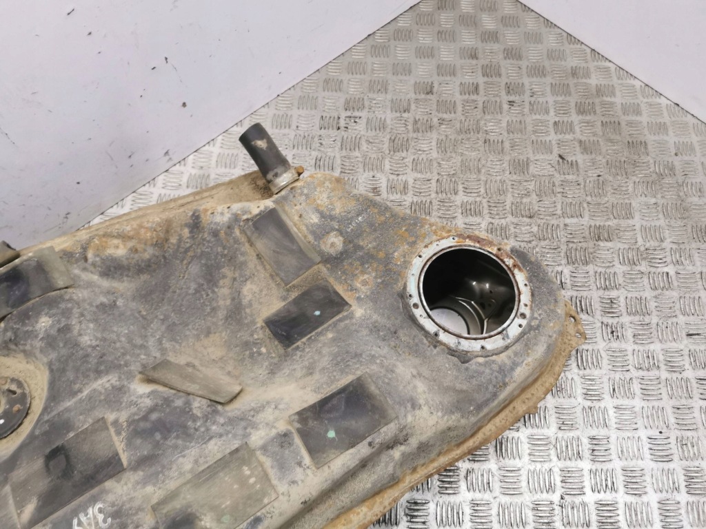 Бак топлива lexus gs 300 350 430 450h с Разборки