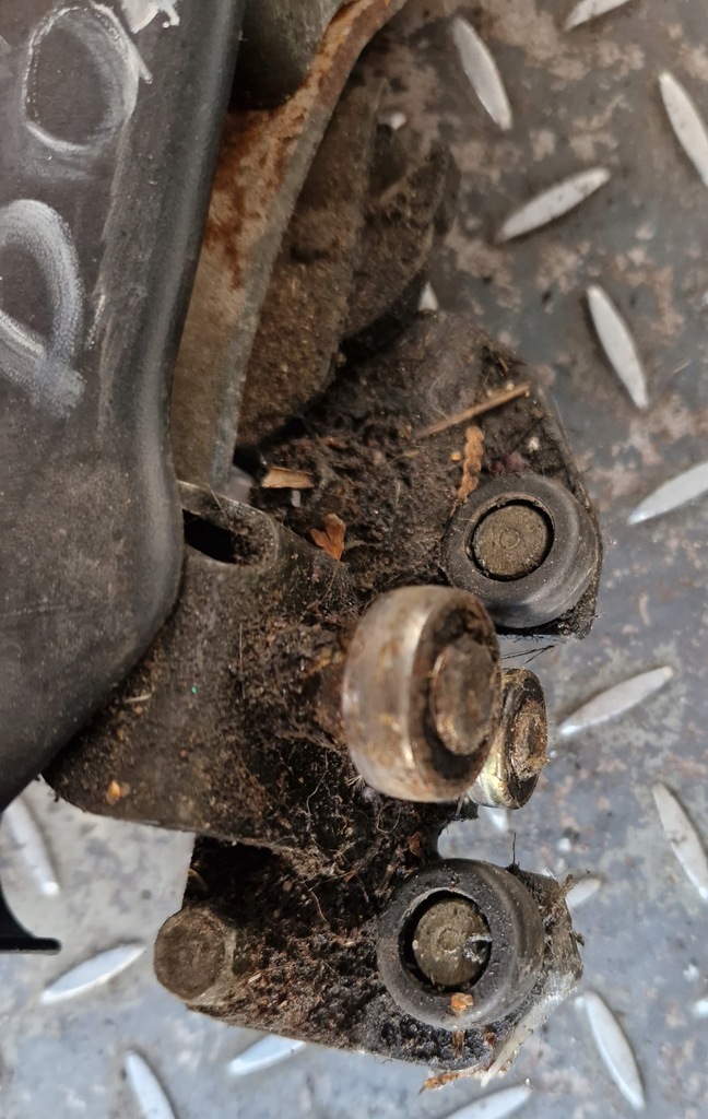 фото №2, Ролик нижня двері розсувних space runner ii