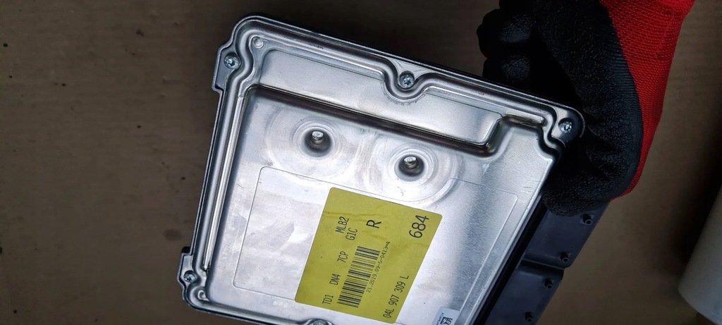 фото №13, A4 b9 8w бортовой компьютер блок управления двигателя 2.0 tdi 04l907309l a5 8w