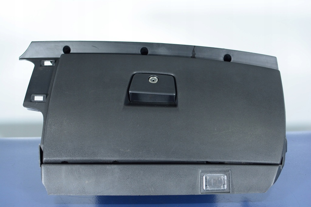 фото №1, Volvo v50 lift бардачок пасажира