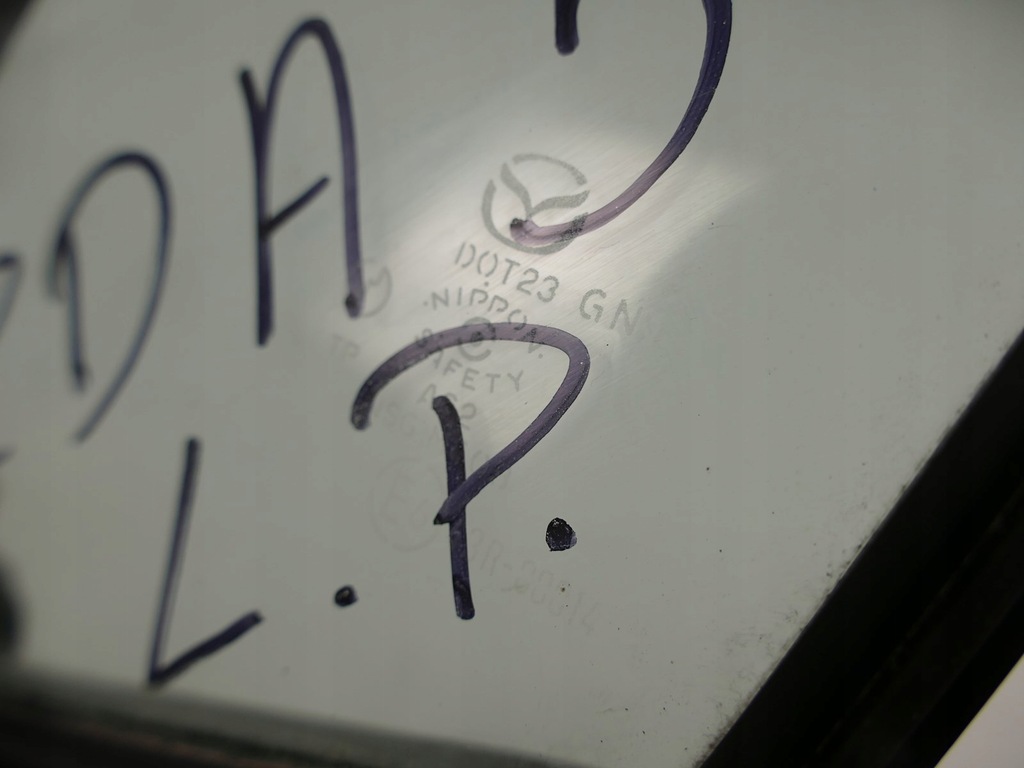 фото №3, Mazda 5 ii скло двері малий лівий перед