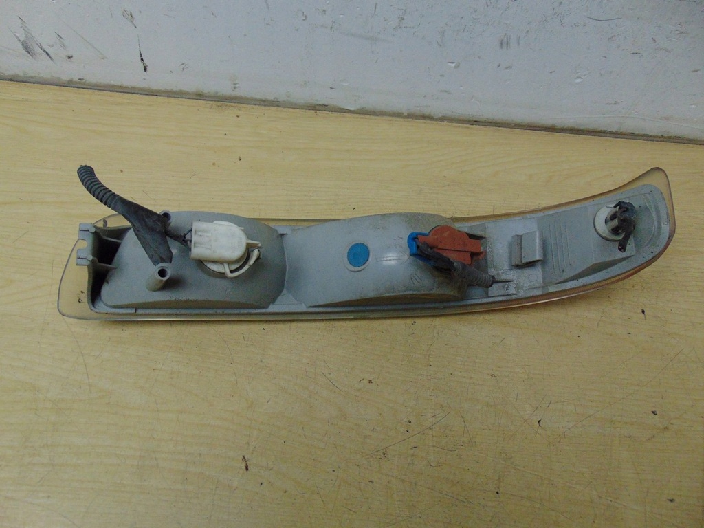 фото №13, Лампа поворотник поворотник правий chevrolet tahoe