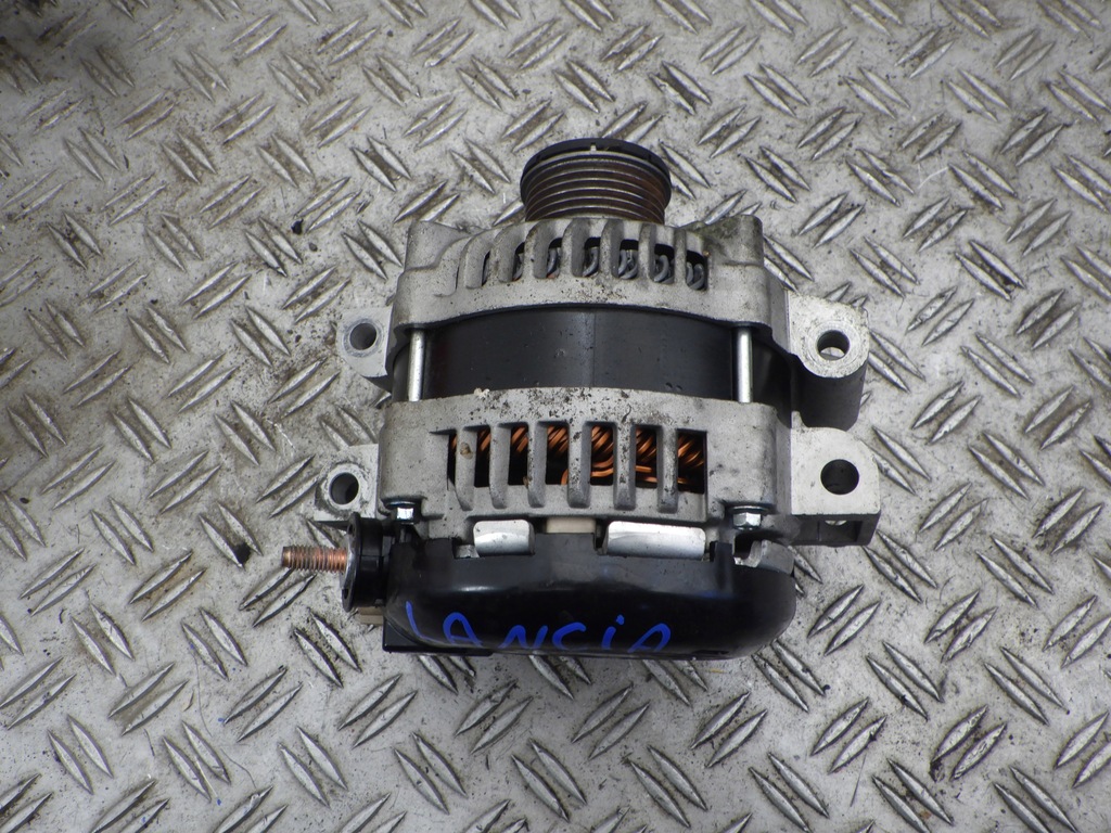 фото №2, Lancia thema генератор