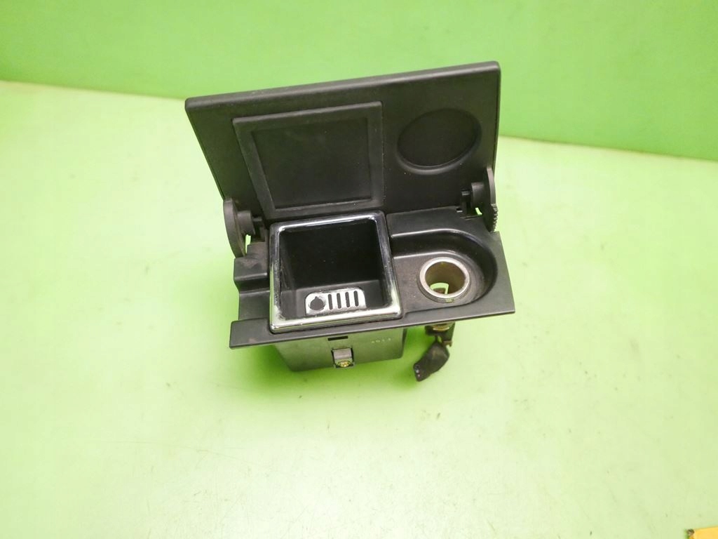 фото №6, Пепельница перед передняя kia carnival i fl 01-