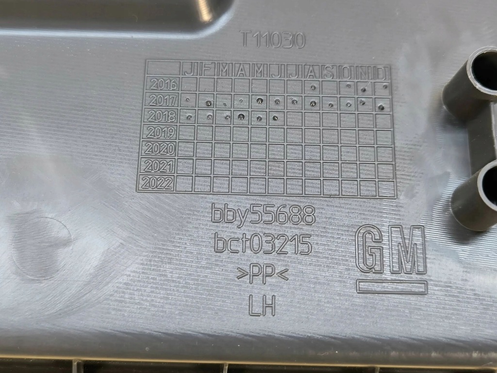 фото №8, Chevrolet bolt 2018 левая сторона обшивка / обивка / багажника