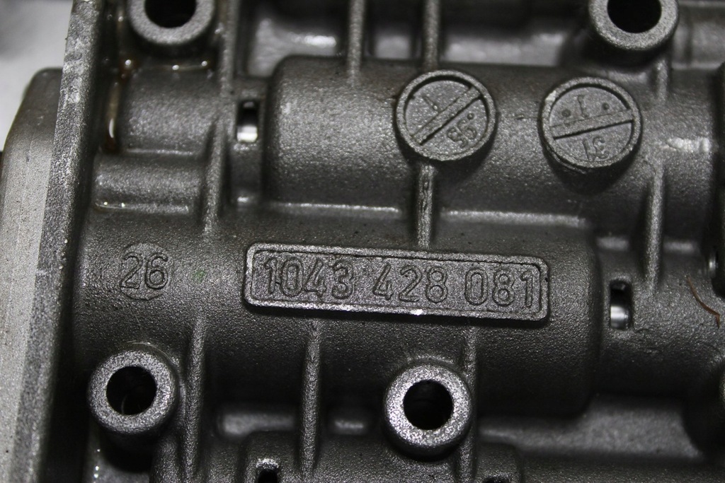 фото №12, Плита клапанная коробки передач a8 d2 4.2b cml