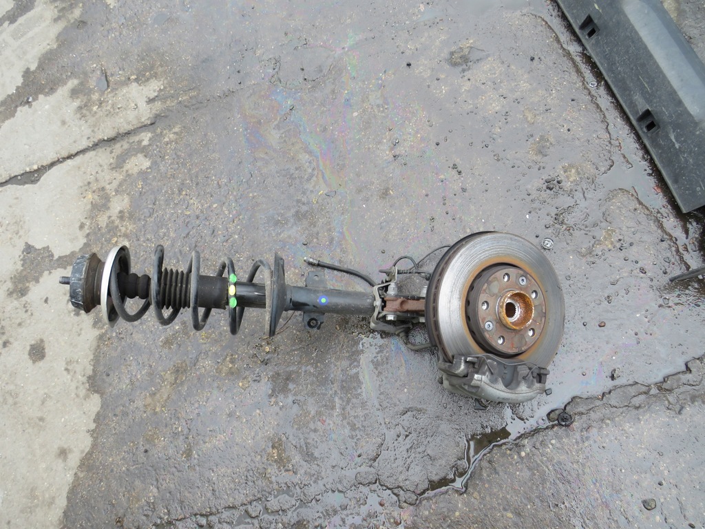 фото №1, Левая поворотный кулак 1.5 dci dacia duster ii