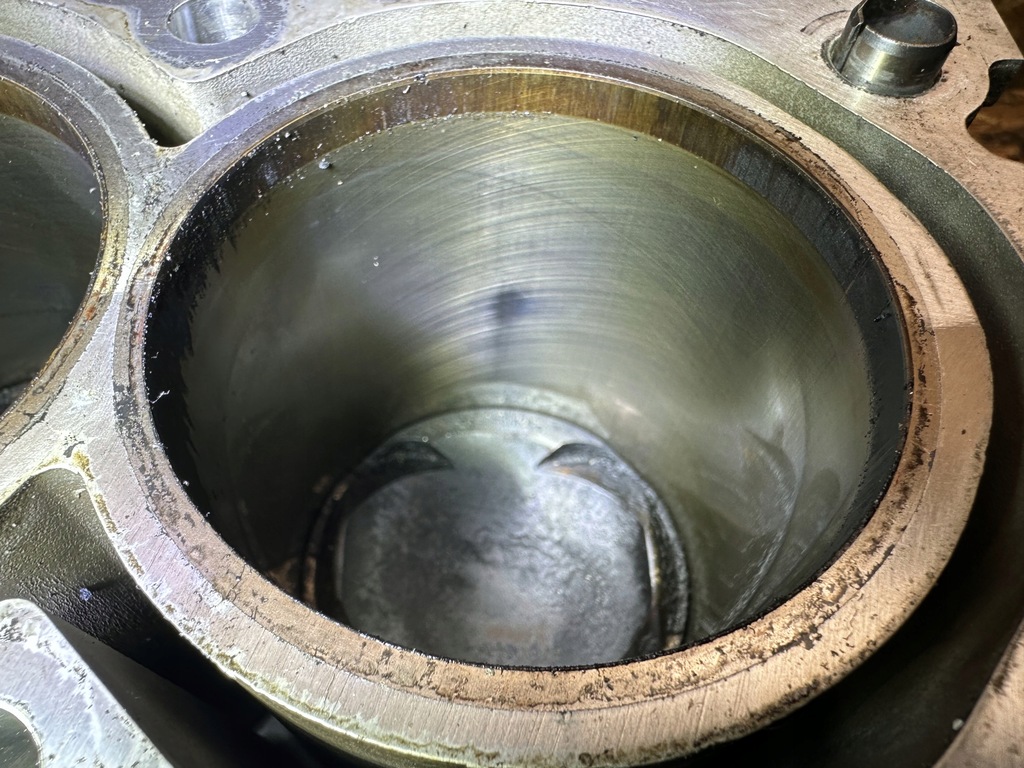 фото №9, Блок двигателя dół wał поршни 1.2 thp 10xvaz hn05