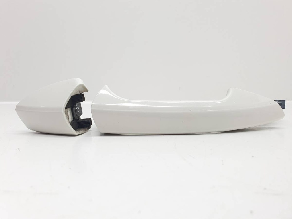 фото №1, Ручка задня права зовнішня mercedes w176 a2047600270 650 білий