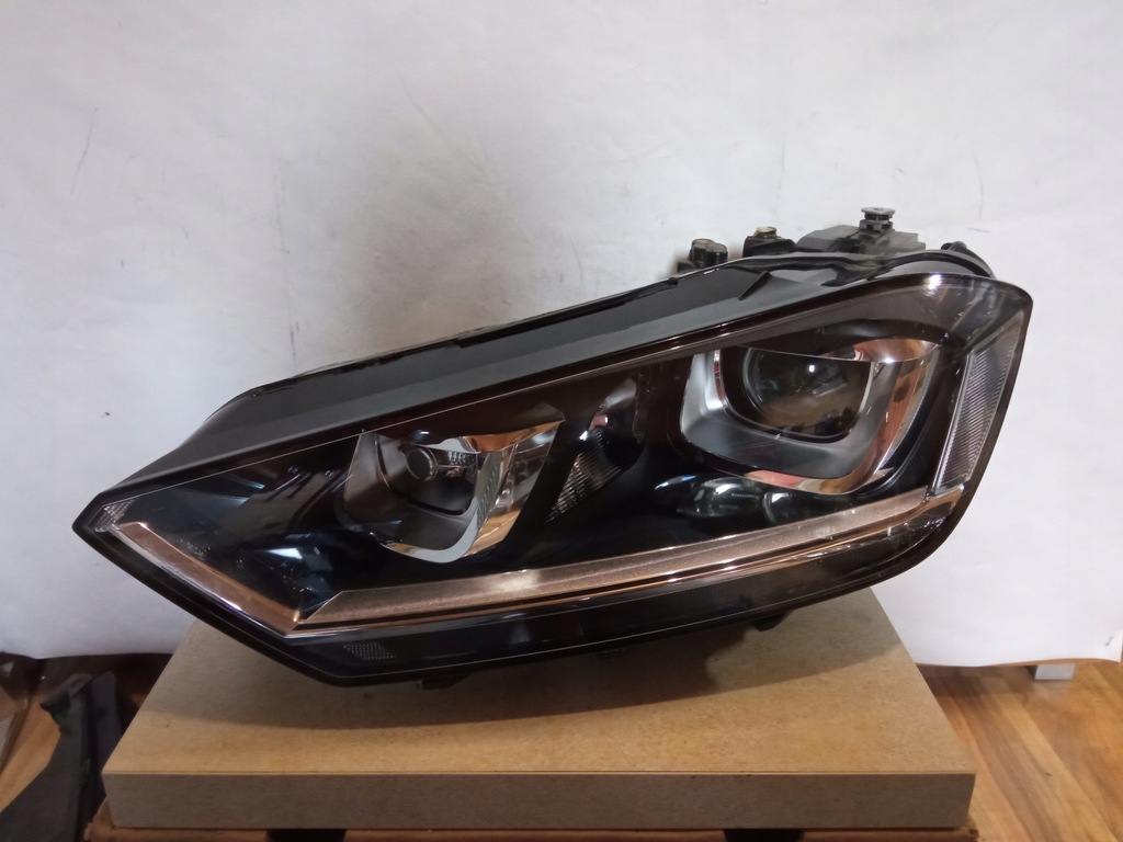 фото №1, Лампа перед vw sportsvan