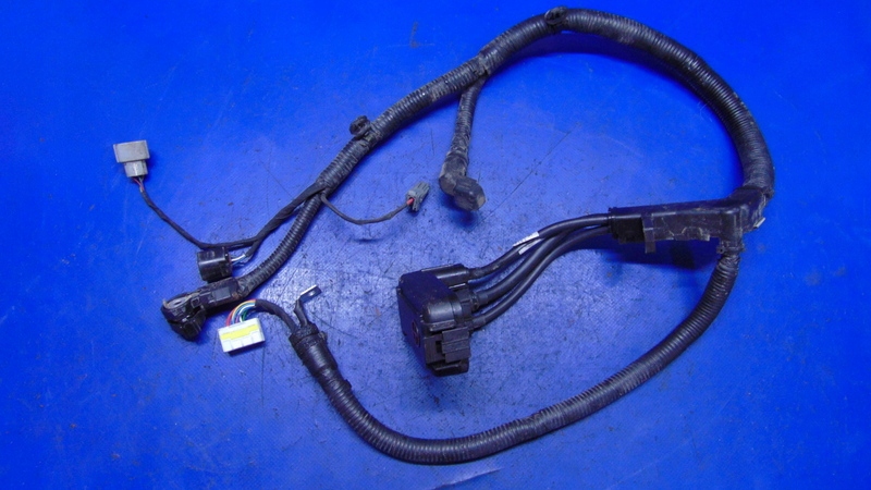 фото №1, Клемма плюсовая 2.0crdi hyundai ix35 kia sportage iii 10-15r