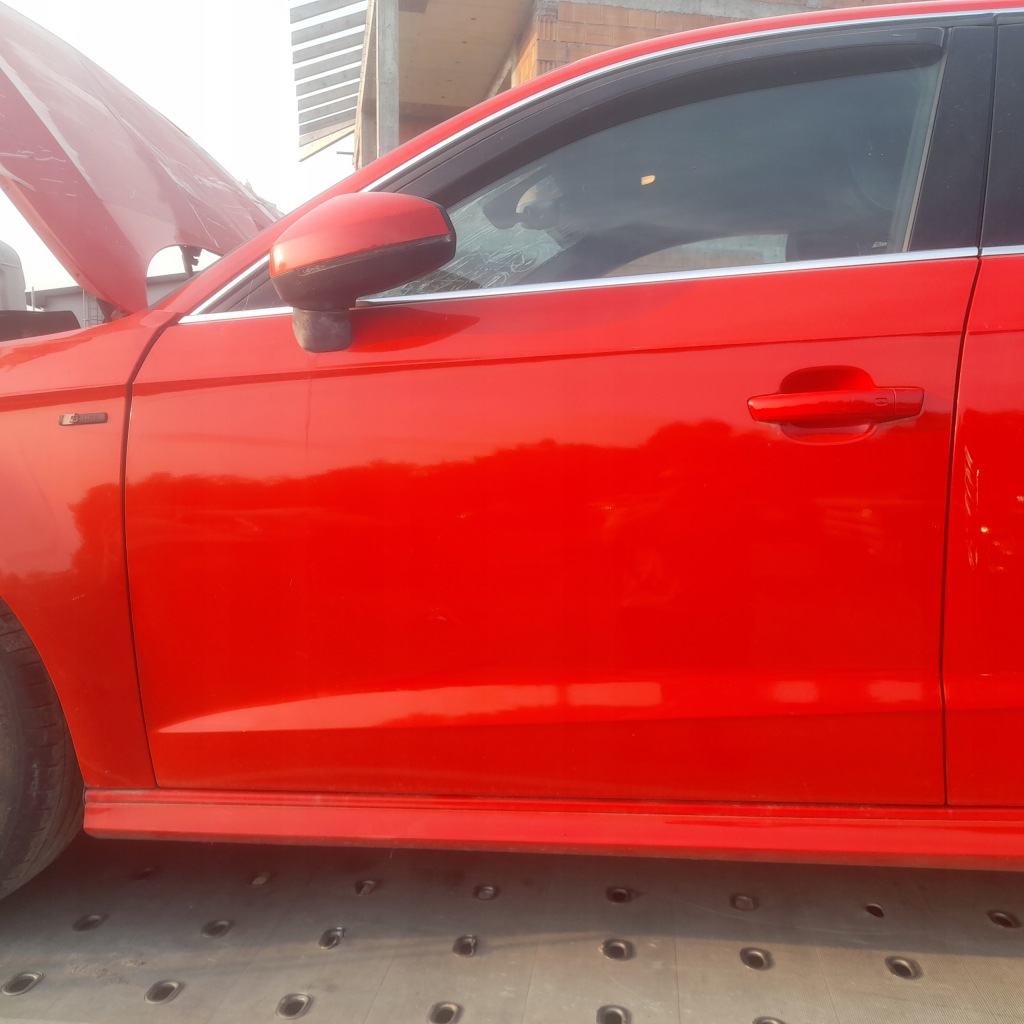 Audi a3 8v дверь левая задняя задние lz3m Цена