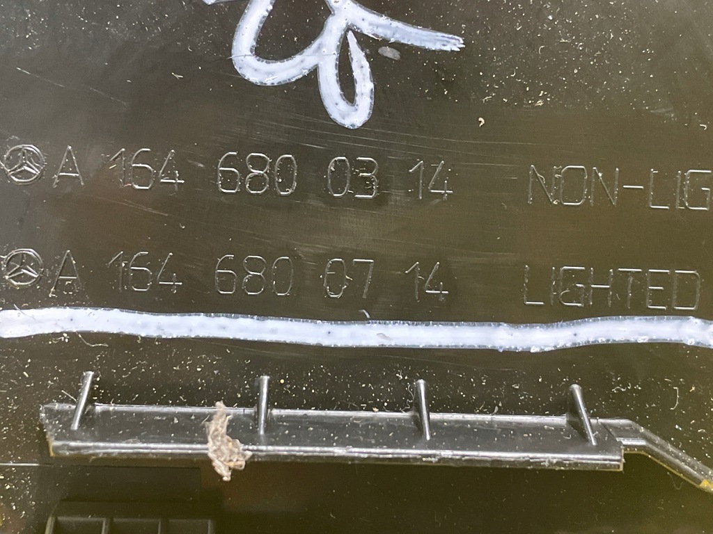 фото №6, Mercedes ml350 - кронштейн / кронштейн na чашки - a1646800714