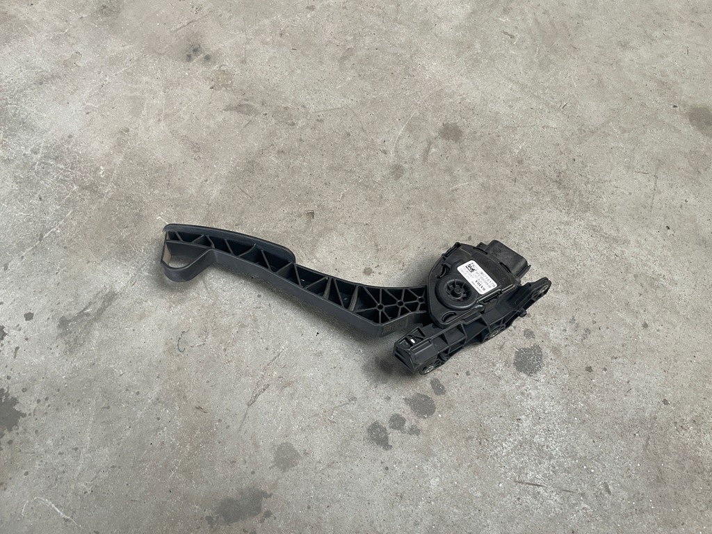 фото №1, Volvo xc90 педаль газа 30715179