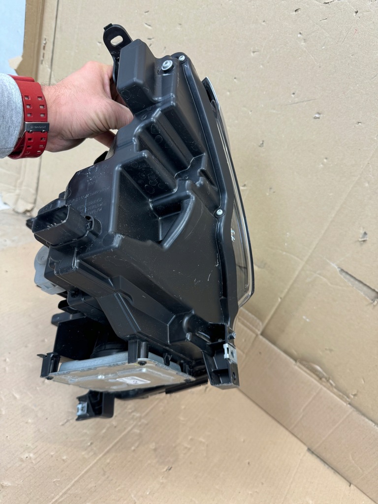 фото №15, Vw amarok ii 22- лампа full led правая ładna org