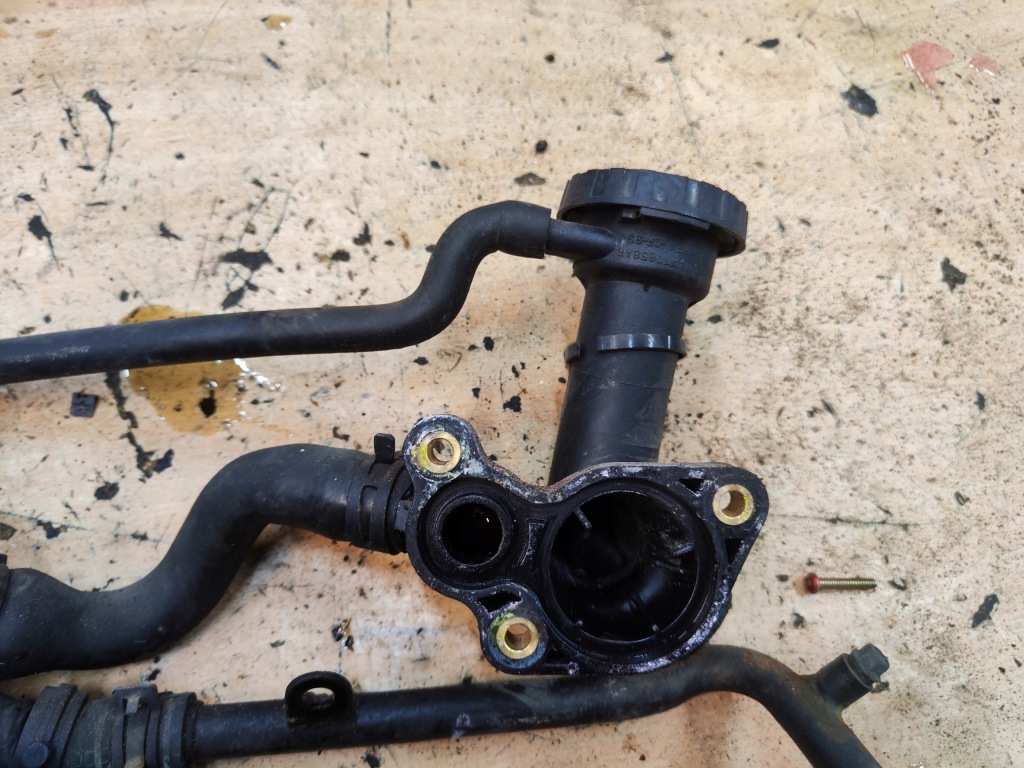 Купити Mini cooper r50 1,6 16v заливна горловина рідина охолоджуючої