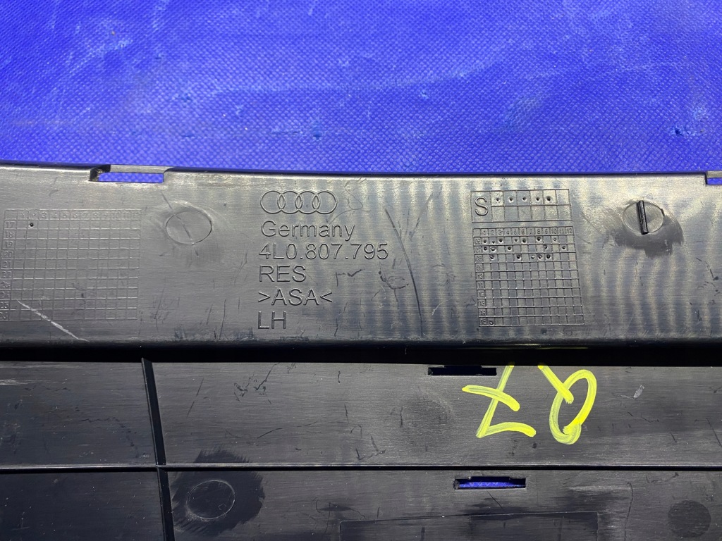 фото №11, Audi q7 4l передня ліва заглушка бампера решітка решітка радіатора перед 4l0807795