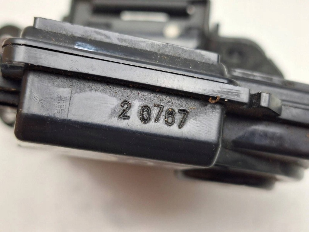 фото №9, Замок крышки pickup toyota auris 150 6935002080