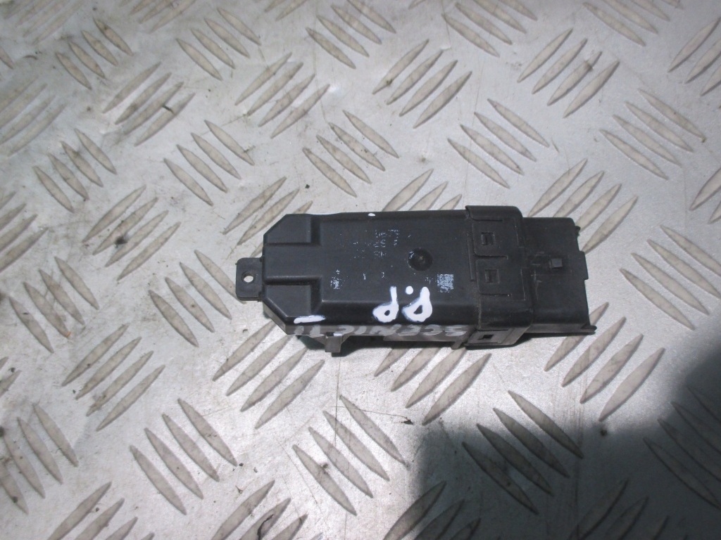Модуль двигунчик скло правий перед renault scenic ii Ціна