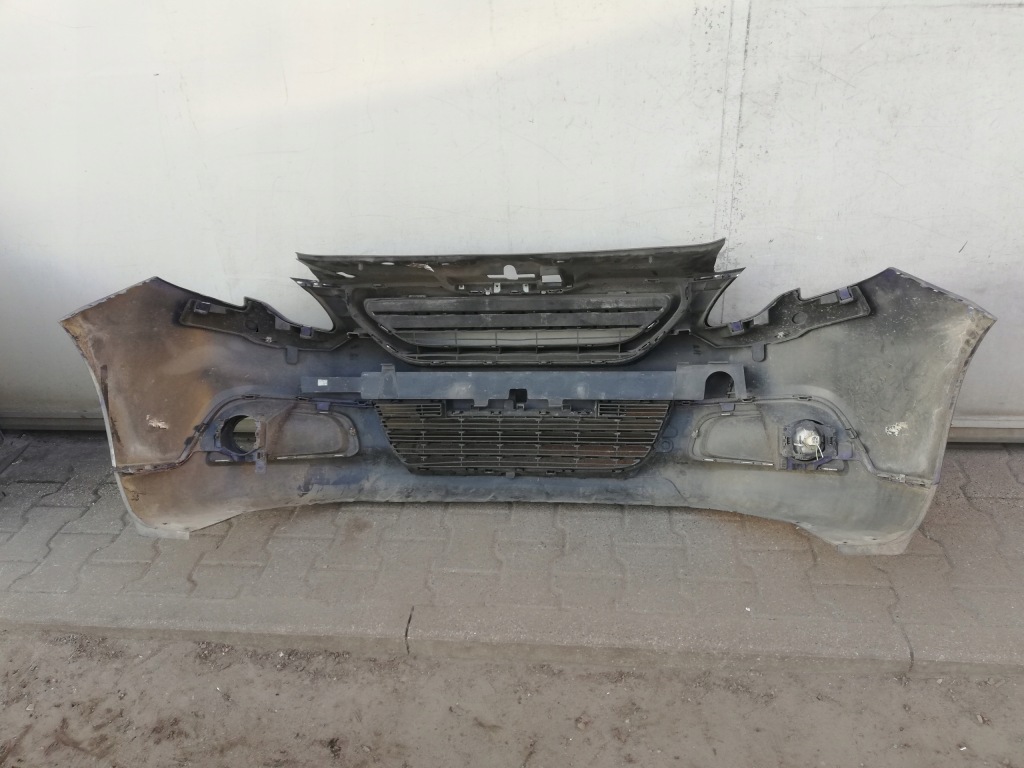 Купити Бампер передній peugeot 2008 13-16