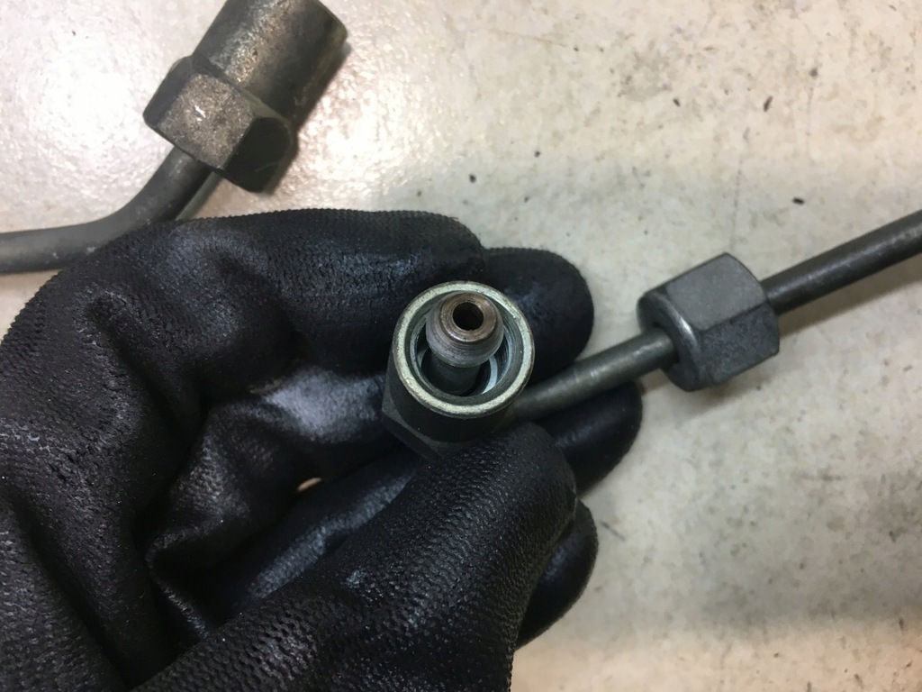 фото №6, Трубки провода форсунок voyager iv 2.8 crd