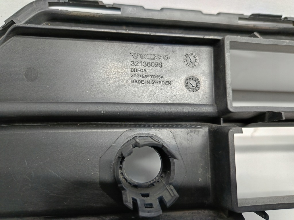 фото №15, Volvo xc40 ii 22- решётка решётка радиатора решётка радиатора бампера передний pdc 32136098