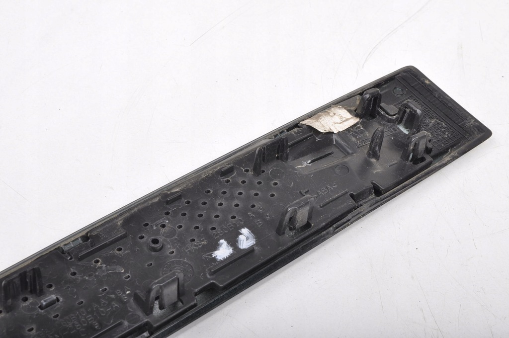 фото №7, Jaguar f-pace x761 молдинг крыла hk83-280b10-ac правая