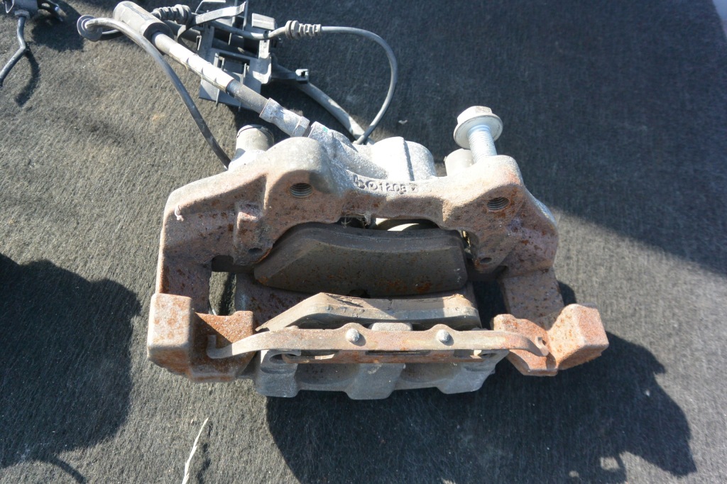 Суппорт тормозной комплект  перед mercedes gl ml 164 с Разборки