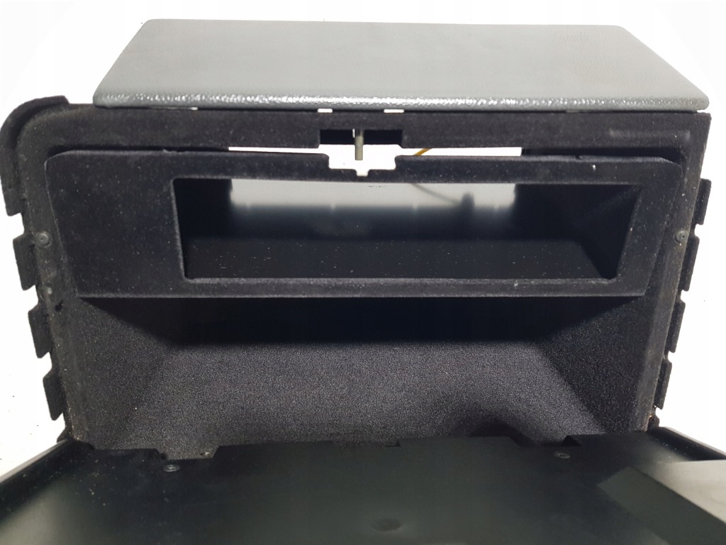 Бардачок полиця mercedes sl r230 2308100141 лівий задня Ціна