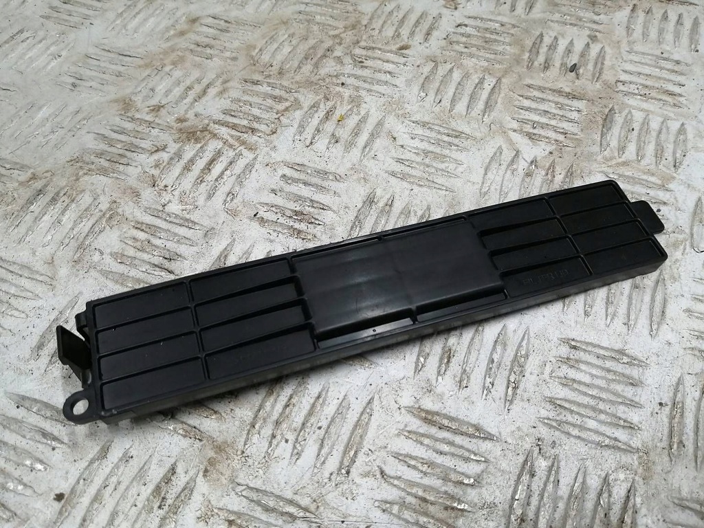 фото №1, Renault megane e-tech заглушка фильтра салонный