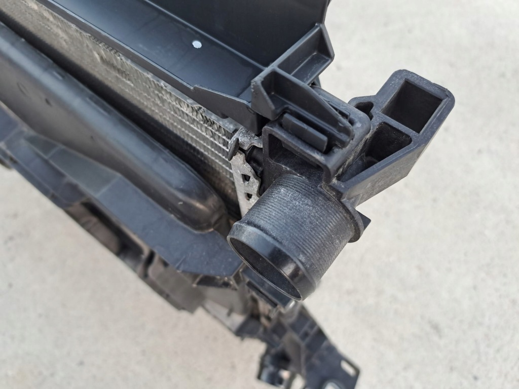 Радиатор вентилятор интеркулер ремень перед nissan nv400 2.3 dci Цена