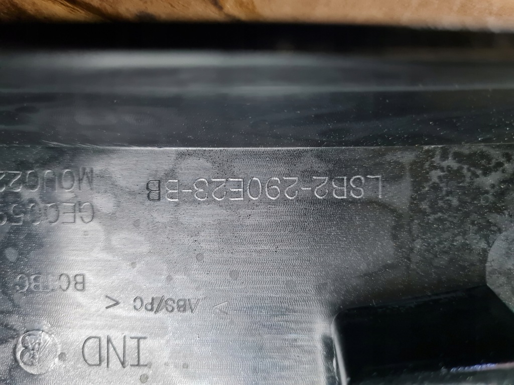 фото №7, Land rover defender 19- молдинг крыла перед задняя