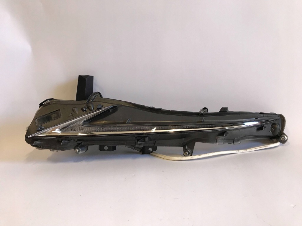 Купити Lexus is 2 250 300 16-19 рестайлінг  фара led drl лівий