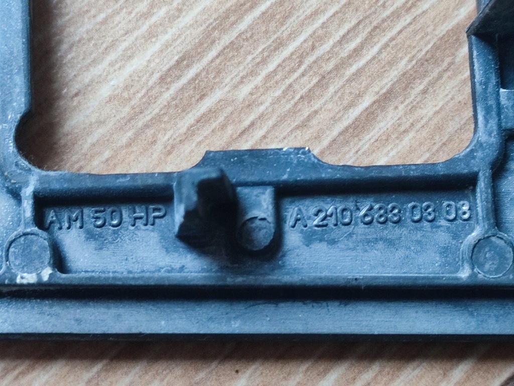 фото №3, Рамка радіо panela середнього mercedes w210 a2106830308