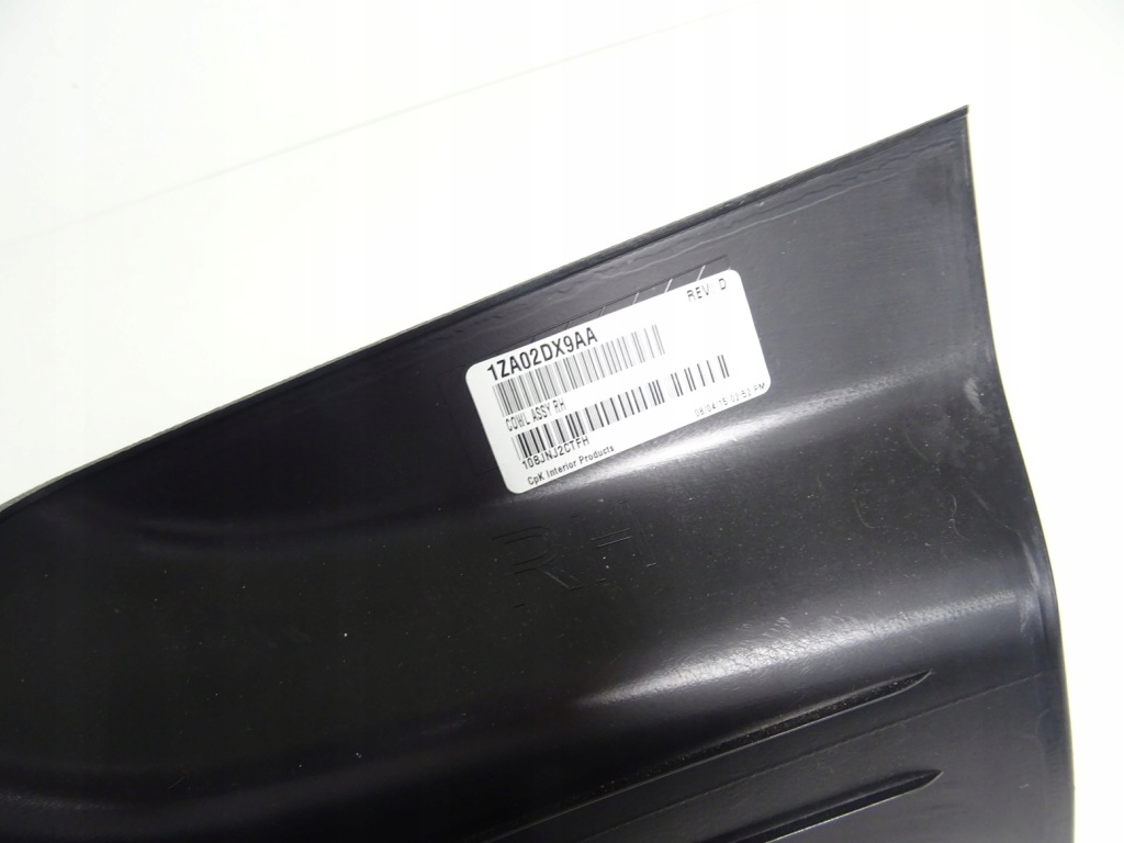 2015-2023 challenger молдинг поріг правий поріг накладка поріг Недорого